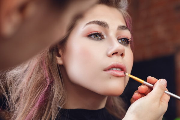 Learning a fast, beautiful and effective make-up